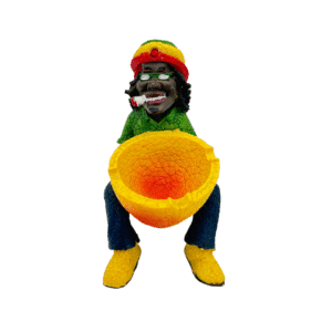 מאפרה בוב מארלי יושב עם כובע